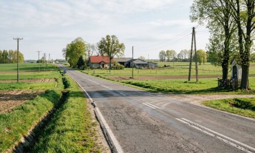 43-letni kierowca ciągnika zatrzymany w gminie Grabowo. Miał blisko 3 promile